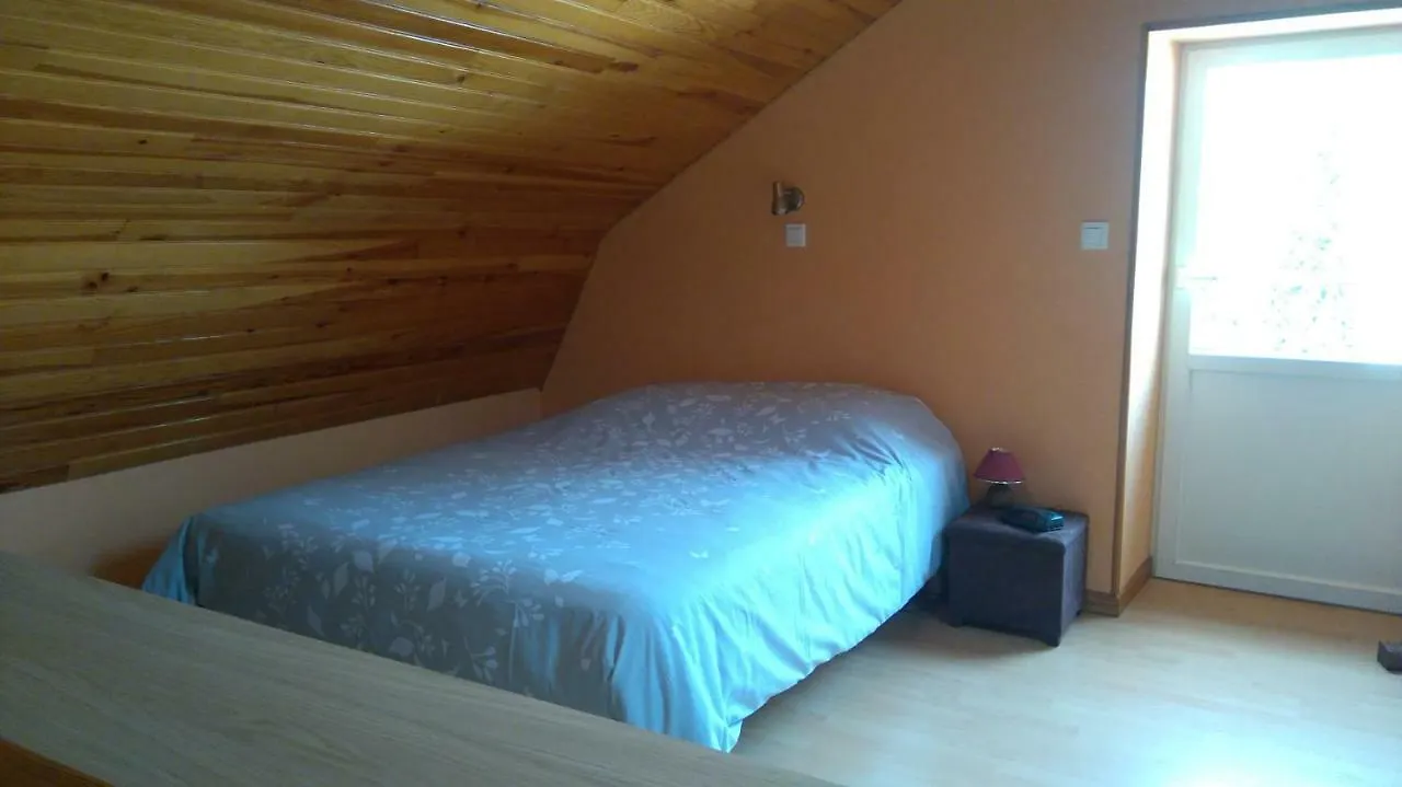 Holiday home Location Insolite Dans Un Four A Pain Saint-Etienne-de-Carlat